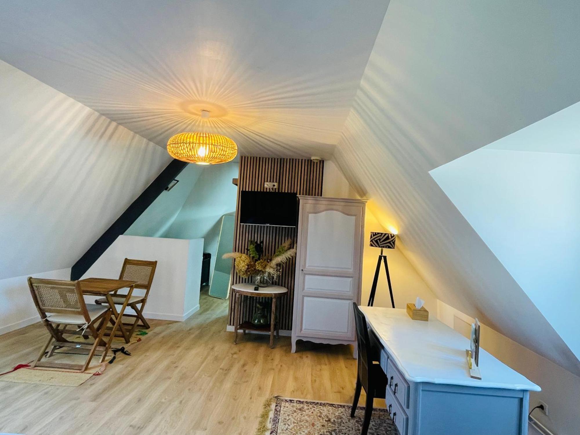 Bed and Breakfast Manoir De La Houlette Saint-Pierre-du-Vauvray Exterior foto